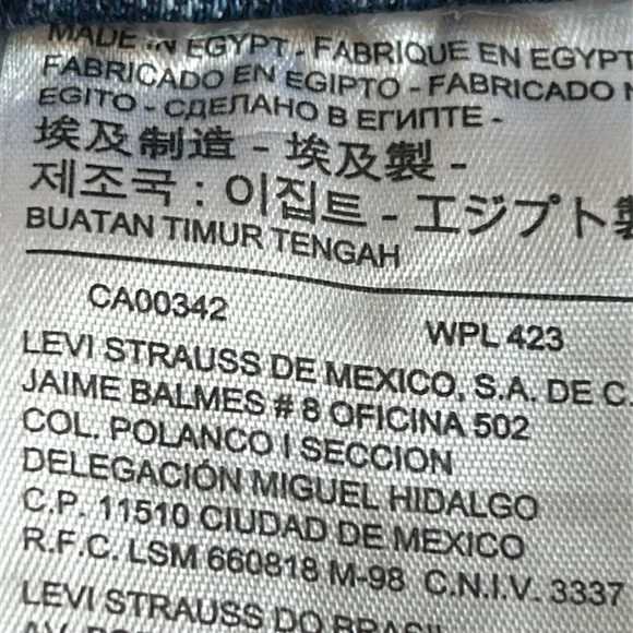 Levi’s Classic Light Blue Men's Jeans. Size 38X32 - Picture 6 of 9